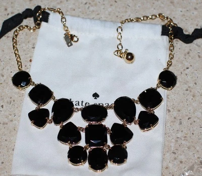 Kate Spade Vegas Jewels racimo facetado NEGRO ELEGANTE collar babero DORADO Foto 1 de 4