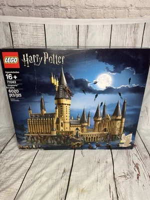 Lego Castillo de Hogwarts 71043 con todas las mini figuras, accesorios, caja y folletos Foto 1 de 4