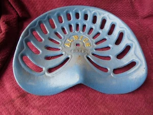 TRACTOR IMPLEMENT SEAT ALBION 5329 GENUINE VINTAGE MAN CAVE COLLECTABLE PUB - Imagen 1 de 5