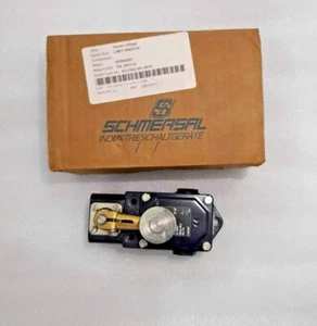 SCHMERSAL T2L 035-11Z-M20 LIMIT SWITCH - Picture 1 of 7