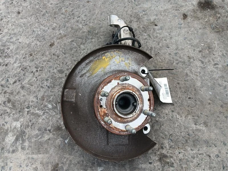 2021-2024 Chevrolet Tahoe Front Left Driver Spindle Knuckle - Image 1 of 1