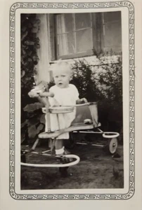 Vintage Black And White Photograph Of A Baby 1933 - Picture 1 of 3