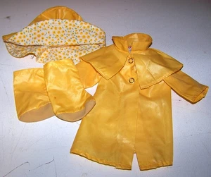 BAMBOLA VINTAGE FISHER PRICE MY FRIEND Rainy Day Slicker 219 - Foto 1 di 4