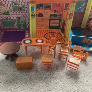 Mattel Barbie Country Living Home Vintage 1973 Nr. 8662 mit diversen Möbeln gebraucht - Bild 1 von 24