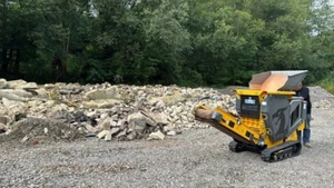 Concrete Crusher Hire. 8-10 tonnes an hr. Dragon Not Red Rhino Tigerbite - Picture 1 of 8