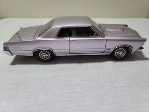 Danbury Mint 1965 Pontiac GTO 1:24 Diecast - Picture 1 of 13