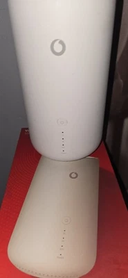 Vodafone Gigacube 5G - WIFI 6 Router. Micro SIM CARD 5G Mobile Router - Unlocked - Image 1 of 4