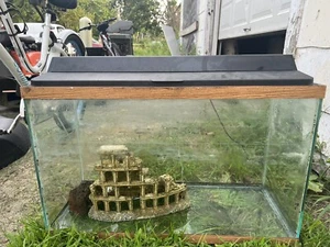29 Gallon Fish Tank - Picture 1 of 2
