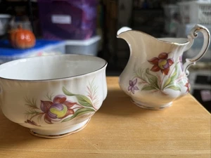 Paragon Creamer And Sugar Pitcher Plant Canadian Provincial Flowers - Picture 1 of 8