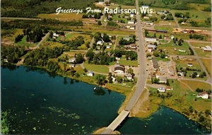 veduta aerea Saluti da Radisson Wisconsin cartolina - Foto 1 di 2