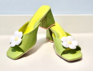 Fabulous Summer Women's GB GREEN HIGH HEEL SLIDES Shoes w/WHITE FLOWERS 8 MOD - Picture 1 of 6
