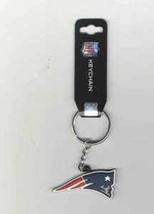 NEW ENGLAND PATRIOTS KEYCHAIN LOGO SOFT PLASTIC NEW LICENSED NFL CHARM PULL - Picture 1 of 1