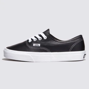 New Vans Authentic Leather Black/True White Sneakers Low-Top Shoes 2024 - Picture 1 of 7