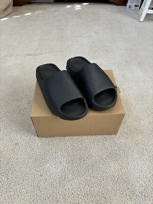 AUTÉNTICO Talla 12 - Adidas Yeezy Slide Onyx - Totalmente Nuevo En Caja HQ6448 Foto 1 de 2