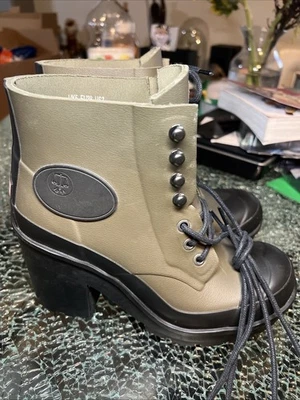 Hunter Mujeres Talla 7! Botas con cordones al tobillo de lluvia tacón bloque ojo de buey verde negro Foto 1 de 4