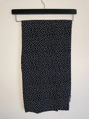 Black fabric with white dots -- probably viscose -- 150 x 215 cm + 150 x 97 cm - Image 1 of 3