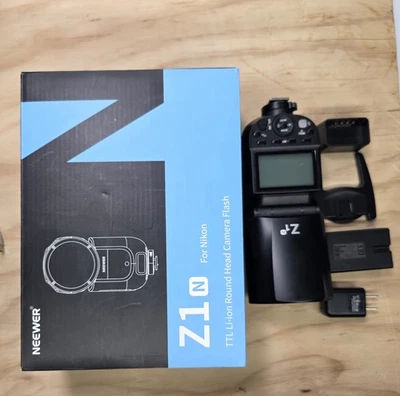 Neewer Z1-N TTL Round Head Rechargeable Li-ion Camera Flash Speedlite For Nikon - Image 1 of 3