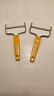 Retro Vintage Travco Cheese Slicer Yellow Handle with Whit Daisies (2)