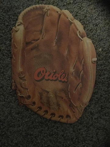 VINTAGE 1979 BALTIMORE ORIOLES SEASON TICKET PLAN SCHEDULE Mini Plans Glove Shap Cover