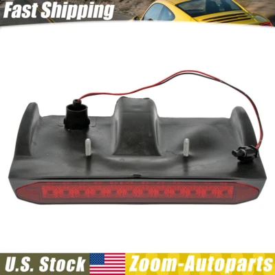 Tercera tercera luz de freno de montaje alto Dorman para Ford Transit Connect Cargo Foto 1 de 4