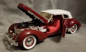 Signature Models 1937 Cord 812 Supercharged Coupe Burgundy 1:32 Scale Diecast - Picture 1 of 9