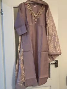 Kurta Suit Set - Picture 1 of 10