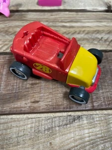 Disney Junior Topolino Auto #28 Roadster Racer Automobile Rosso Giallo Veicolo - Foto 1 di 5