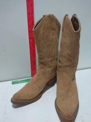 Rocketdog Boots Women 9 Cowboy mid calf tan Suede Block Heels pointed toe  - Image 1 of 4