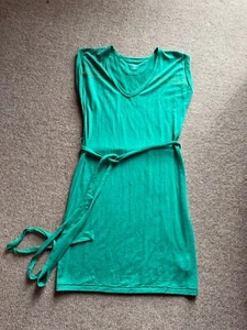 Icebreaker 100 % Merino Green V Neck Belted Dress Size Medium - Picture 1 of 10