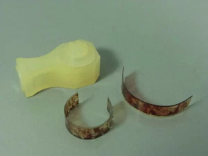 SPIELZEUG: Kameras - Bernard und Bianca, 2 Zelluloidstreifen! - Picture 1 of 1