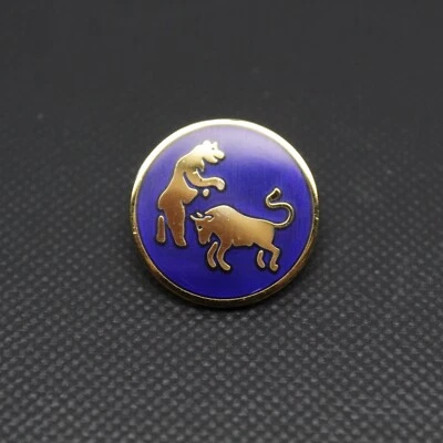 London Badge & Button Co Blazer Button Bull Bear Market Blue Enamel Large 21mm - Image 1 of 3
