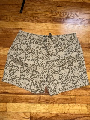 Ralph Lauren LRL Ralph Lauren Womens Shorts Sz 16 Olive Green Camouflage LEAFS - Image 1 of 4