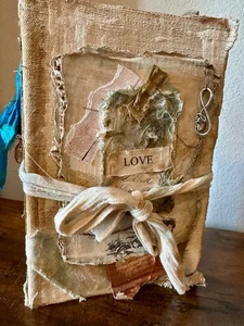 Junk Journal Handarbeit mit Taschen Perlen Umschläge Karten Bilder Blanko Seiten, 50+- Seiten - Bild 1 von 24