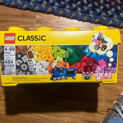 LEGO Classic Medium Creative Brick Box (10696) - Image 1 of 4