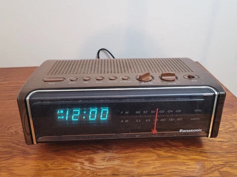 Vintage Panasonic RC-75 Faux Wood Digital Alarm Clock Radio Made in Japan Tested Cover