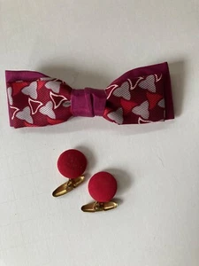 Vintage Bow tie Boys Red and Grey with plain red cuffs - Picture 1 of 1