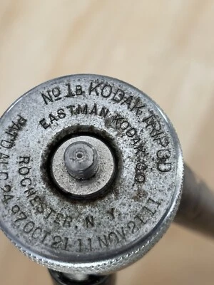 Trípode Kodak Nº Rochester N.Y. de metal compacto antiguo 1B Foto 1 de 4