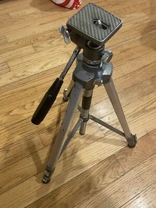 VINTAGE SUNSET MODEL GD-3000 CAMERA TRIPOD w/ Pan Tilt Head Used - Picture 1 of 5