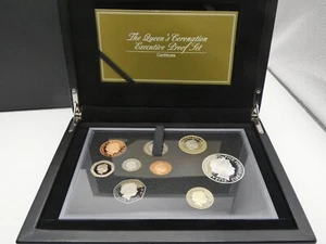 UK 2013 ROYAL MINT QUEENS CORONATION 9 COIN EXECUTIVE PROOF SET WITH SILVER £5 - Picture 1 of 6