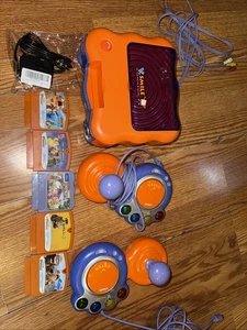 Vtech V.SMILE TV Learning System Console 5 Video Games & 2 Controllers tested - Picture 1 of 6