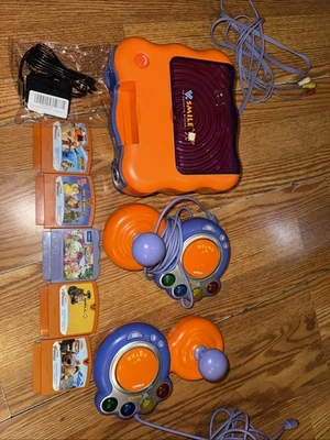 Vtech V.SMILE TV Learning System Console 5 Video Games & 2 Controllers tested - Image 1 of 4