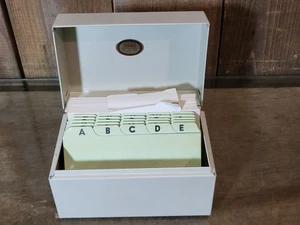 Vintage Curmanco Gray Metal 3x5 File Card Recipe Box Original Label W/ Cards - Picture 1 of 12