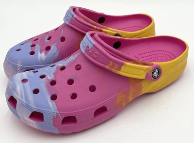Zueco Crocs Clásico Adulto Rosa Mármol Tie-Dye Hombre Unisex Talla M12 W14 Nuevo Sin Etiquetas Foto 1 de 4