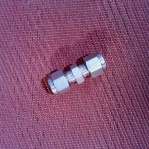 DK-Lok® 1/4" x 1/4" Rohr OD UNION GERADE Kompression 316 Edelstahl - Bild 1 von 3