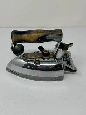 Vintage GE Hotpoint Calrod Super Model R Electric Iron USA General Electric V8 - Image 1 of 4