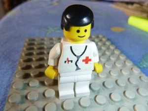 LEGO VINTAGE Minifiguren 6380 Doktor - Stethoskop, weiße Beine, schwarz - Bild 1 von 2