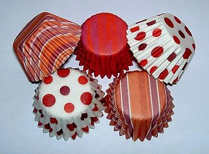 Muffin-Papierbackförmchen "LOUNGE - STREIFEN / PUNKTE ROT" mini - 75 Stück - Bild 1 von 1