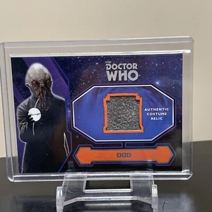 2015 BBC Topps TV DOCTOR WHO COSTUME RELIC CARD OOD Alien DR WHO Memorabilia - Picture 1 of 3