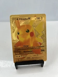 Pikachu V Charge Thunderbolt Metal Lámina Dorada Pokémon Pantalla de Tarjetas Fan Art HP190 - Imagen 1 de 7
