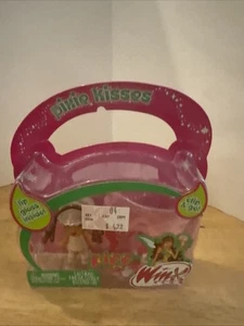 Winx Club Pixie Kisses PIFF Doll Clip Lip Gloss NIB Clip & Go Mattel Rainbow New - Picture 1 of 8